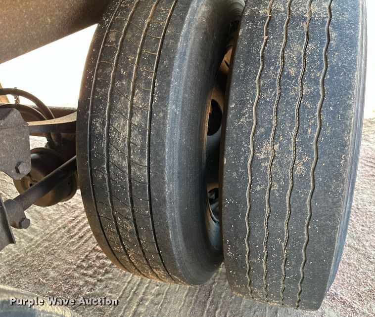 image for item DN0767 1998 Great Dane  dry van trailer