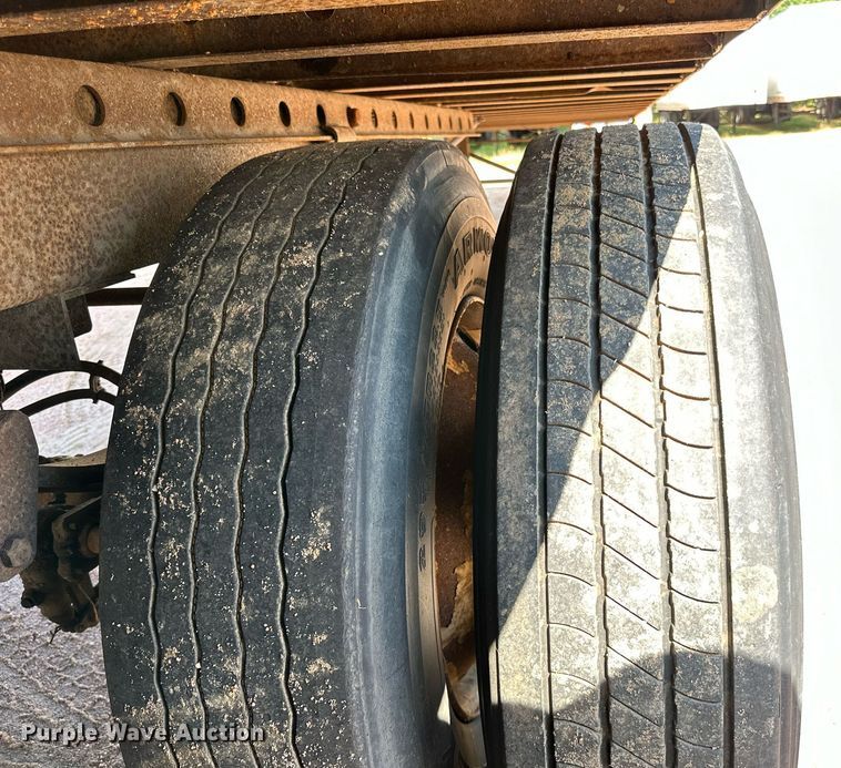 image for item DN0767 1998 Great Dane  dry van trailer