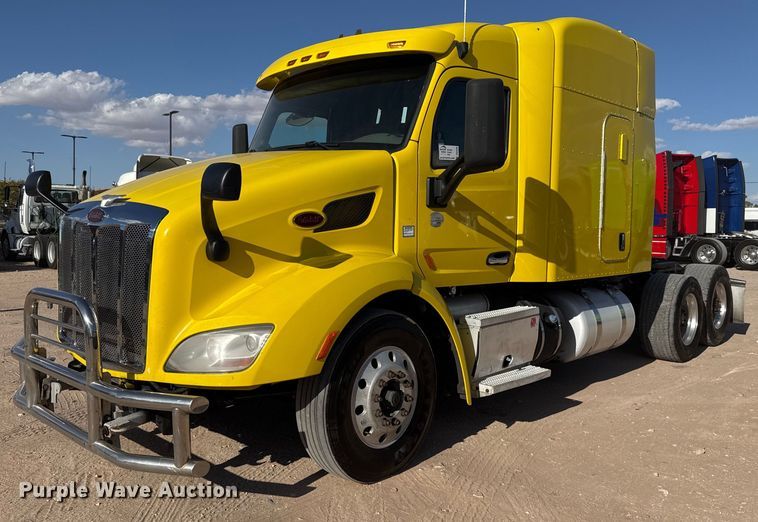 image for item DO2500 2017 Peterbilt 579 semi truck
