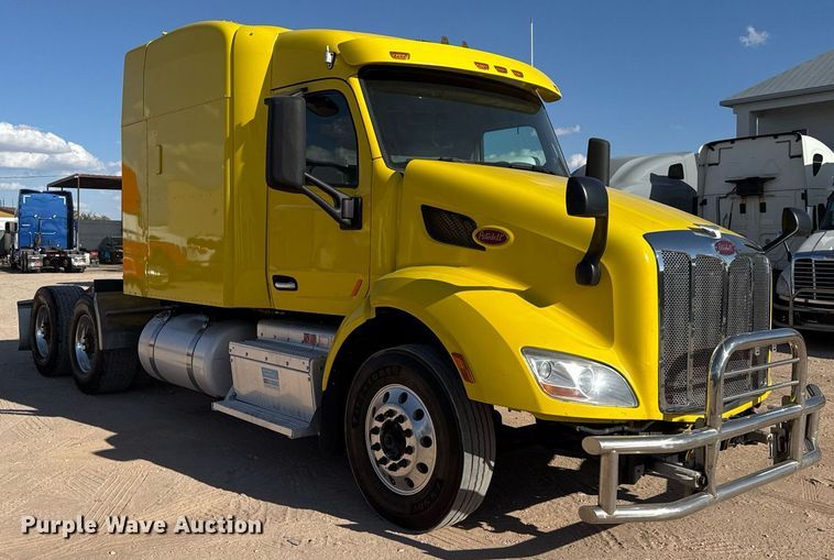 image for item DO2500 2017 Peterbilt 579 semi truck