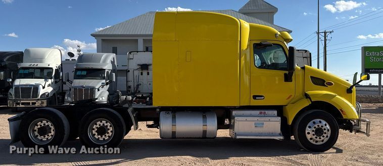 image for item DO2500 2017 Peterbilt 579 semi truck