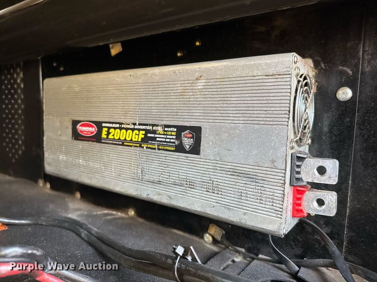 image for item DO2500 2017 Peterbilt 579 semi truck