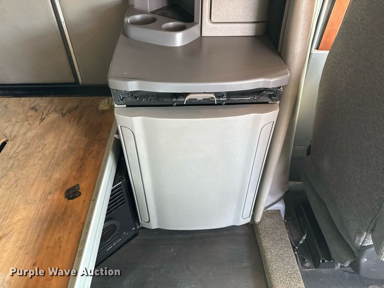 image for item DO2500 2017 Peterbilt 579 semi truck