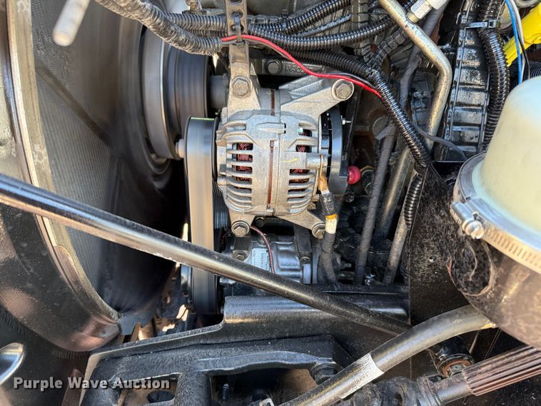 image for item DO2500 2017 Peterbilt 579 semi truck