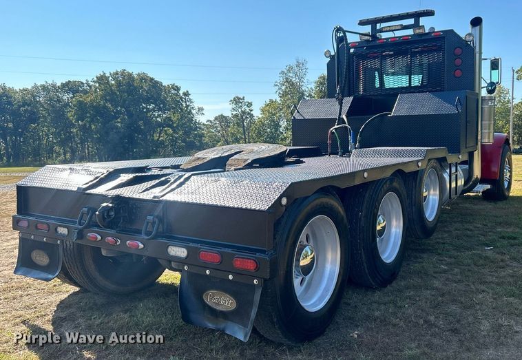 image for item DO7545 1998 Peterbilt  379 semi truck