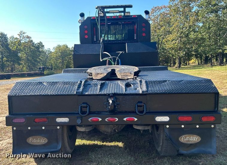 image for item DO7545 1998 Peterbilt  379 semi truck