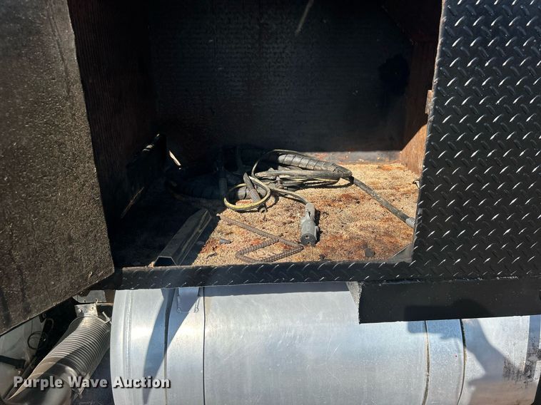 image for item DO7545 1998 Peterbilt  379 semi truck