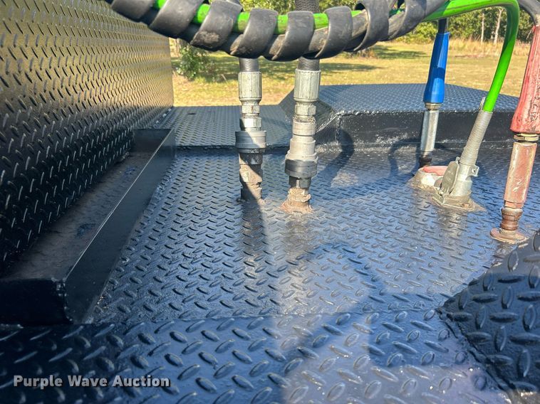 image for item DO7545 1998 Peterbilt  379 semi truck