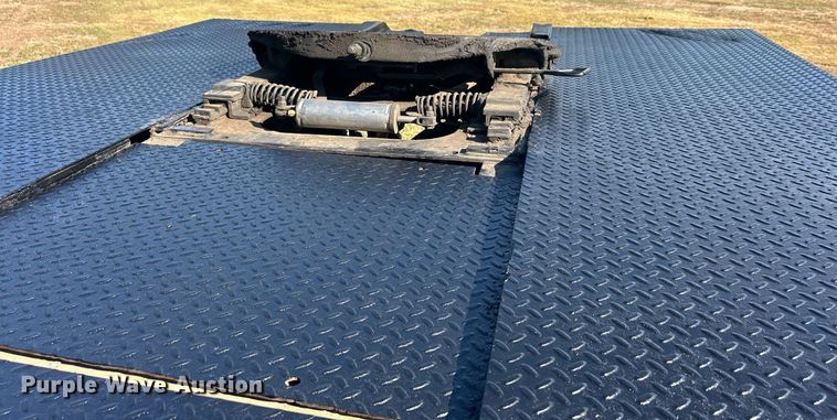 image for item DO7545 1998 Peterbilt  379 semi truck