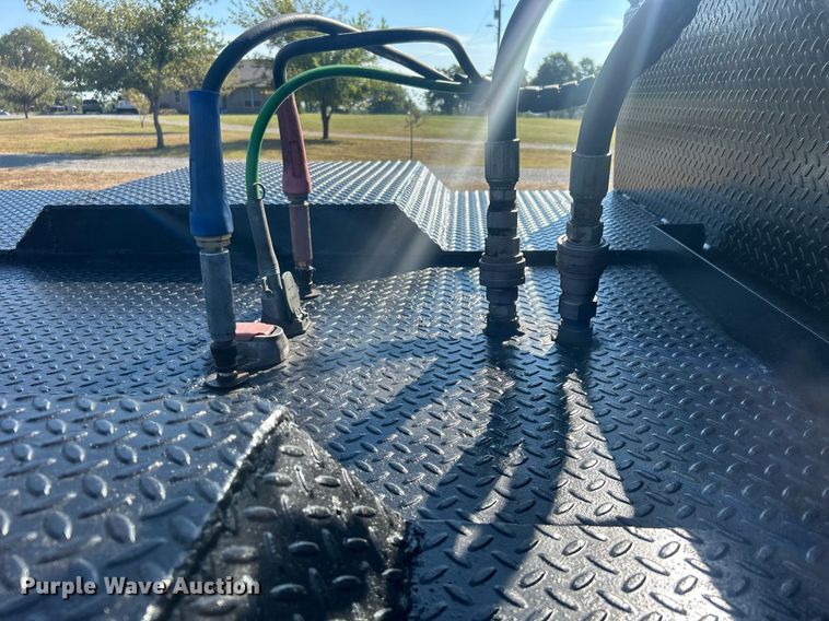 image for item DO7545 1998 Peterbilt  379 semi truck