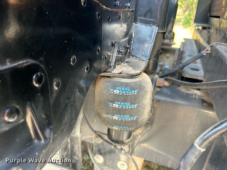 image for item DO7545 1998 Peterbilt  379 semi truck