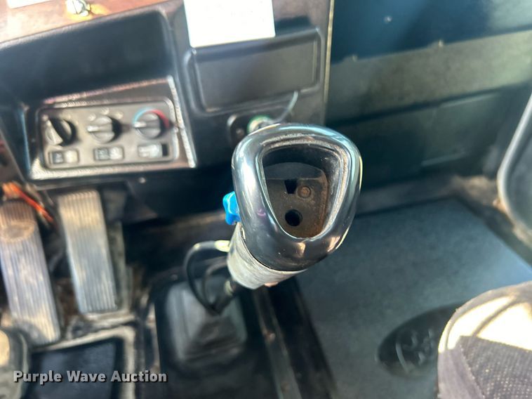 image for item DO7545 1998 Peterbilt  379 semi truck