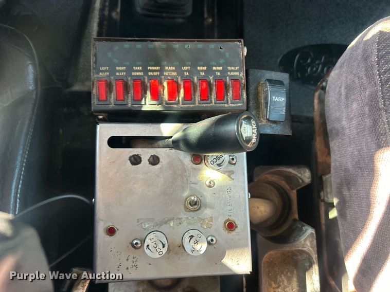 image for item DO7545 1998 Peterbilt  379 semi truck