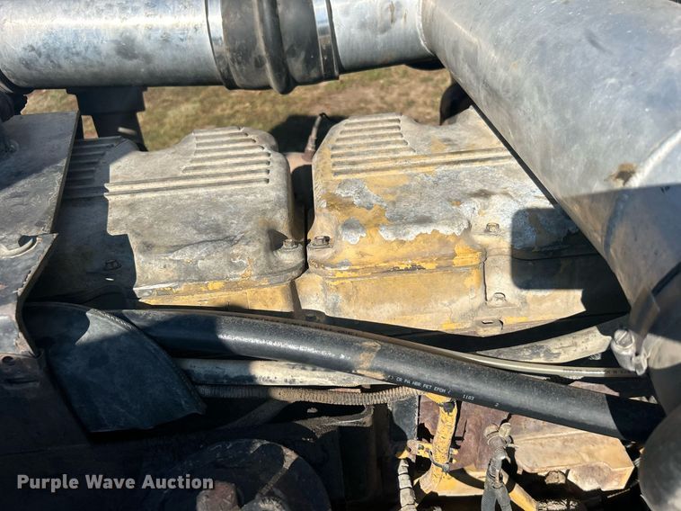 image for item DO7545 1998 Peterbilt  379 semi truck