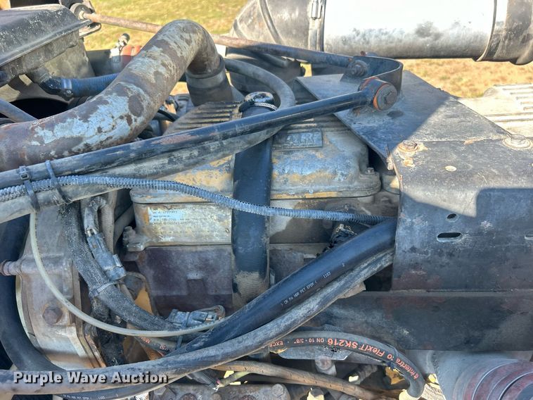 image for item DO7545 1998 Peterbilt  379 semi truck