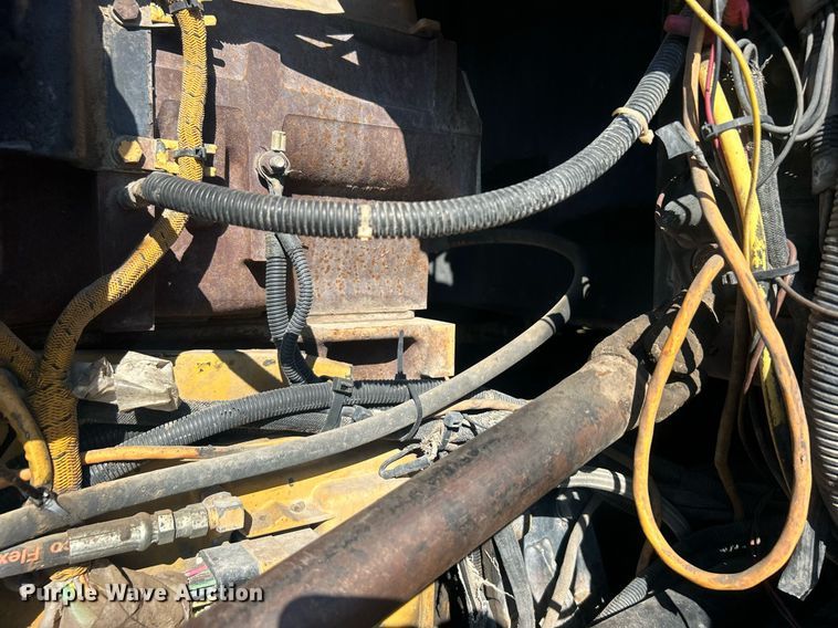 image for item DO7545 1998 Peterbilt  379 semi truck