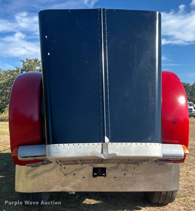 image for item DO7545 1998 Peterbilt  379 semi truck