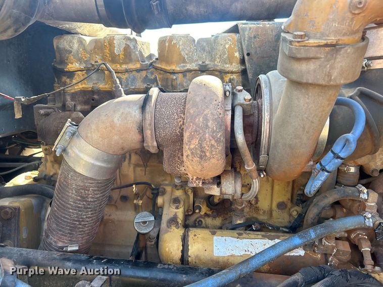 image for item DO7545 1998 Peterbilt  379 semi truck