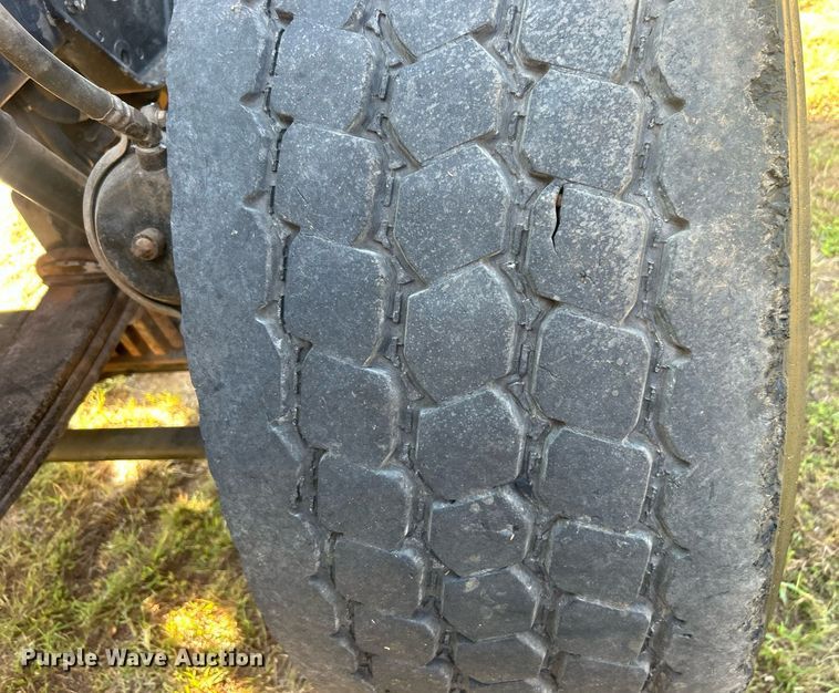 image for item DO7545 1998 Peterbilt  379 semi truck