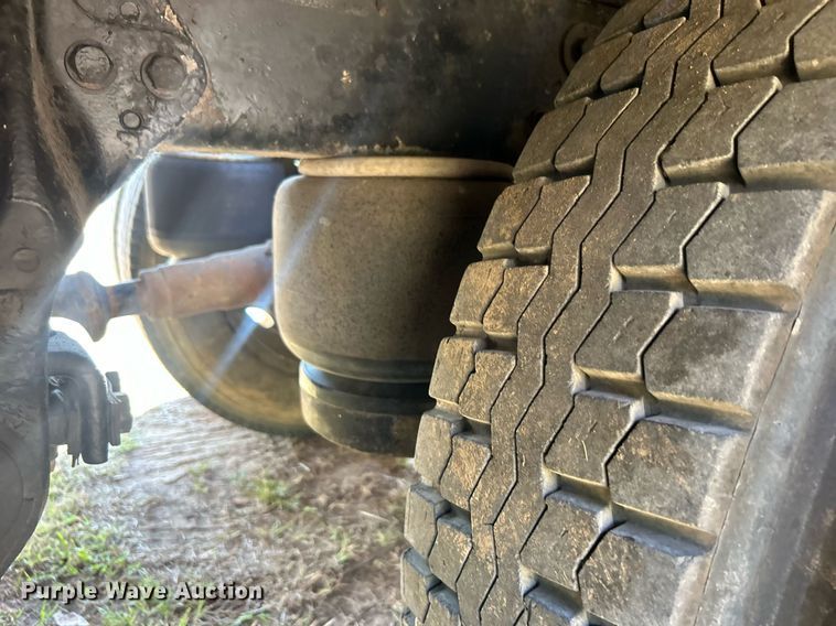 image for item DO7545 1998 Peterbilt  379 semi truck