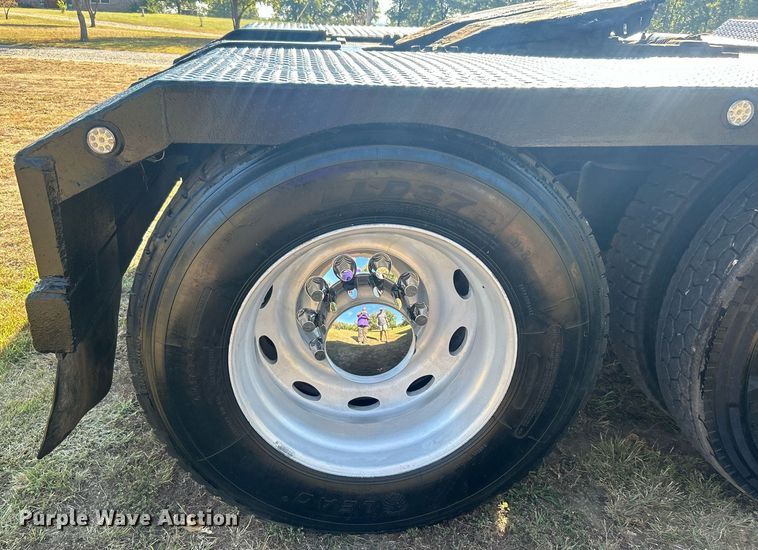 image for item DO7545 1998 Peterbilt  379 semi truck