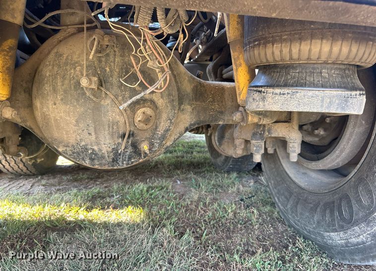 image for item DO7545 1998 Peterbilt  379 semi truck