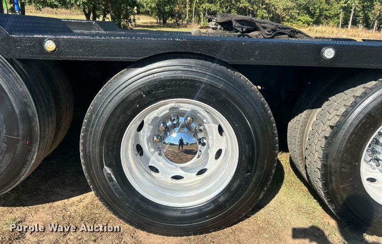 image for item DO7545 1998 Peterbilt  379 semi truck