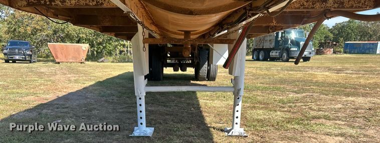 image for item DO7550 2001 Pinson vacuum trailer