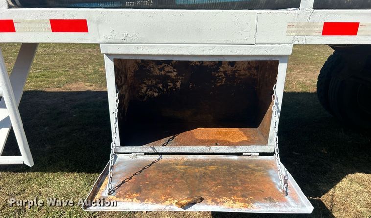 image for item DO7550 2001 Pinson vacuum trailer