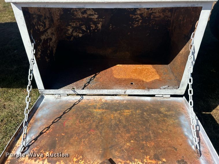 image for item DO7550 2001 Pinson vacuum trailer