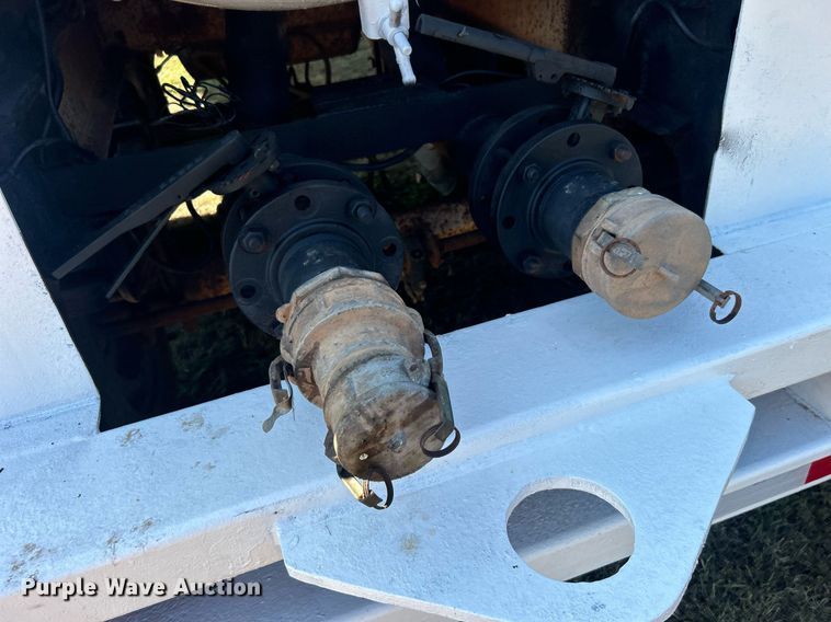 image for item DO7550 2001 Pinson vacuum trailer