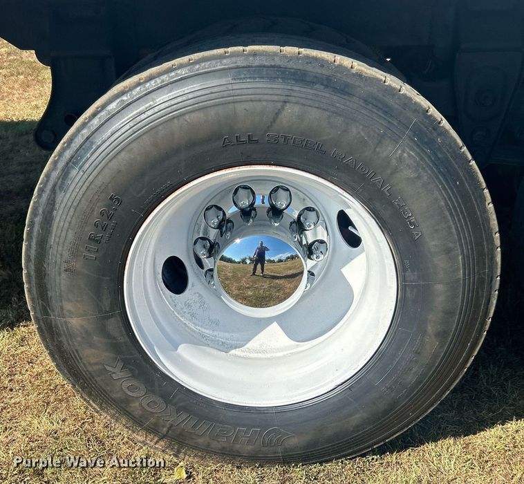 image for item DO7550 2001 Pinson vacuum trailer