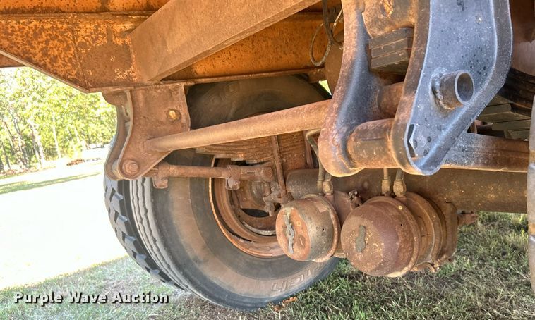 image for item DO7550 2001 Pinson vacuum trailer