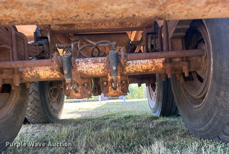 image for item DO7550 2001 Pinson vacuum trailer