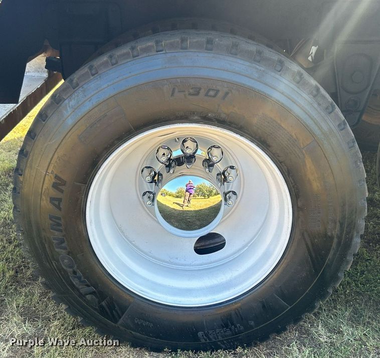 image for item DO7550 2001 Pinson vacuum trailer