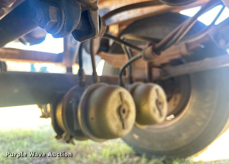 image for item DO7550 2001 Pinson vacuum trailer