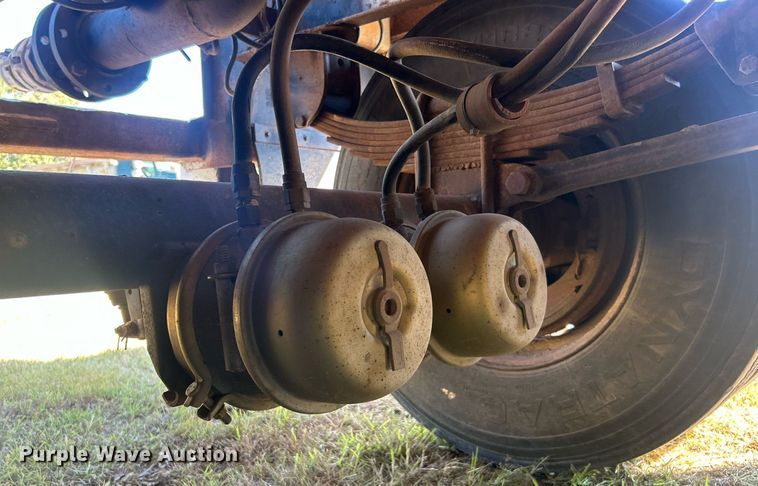 image for item DO7550 2001 Pinson vacuum trailer