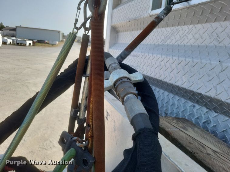 image for item DQ3642 2003 Peterbilt  378 semi truck