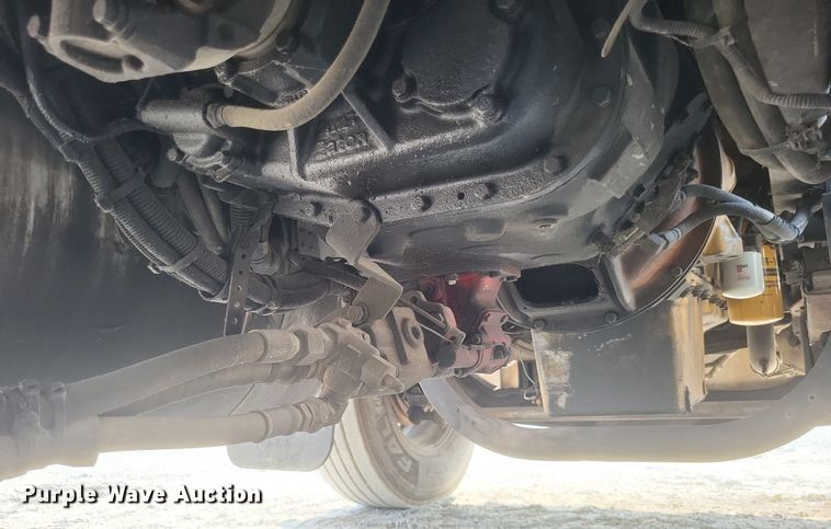 image for item DQ3642 2003 Peterbilt  378 semi truck