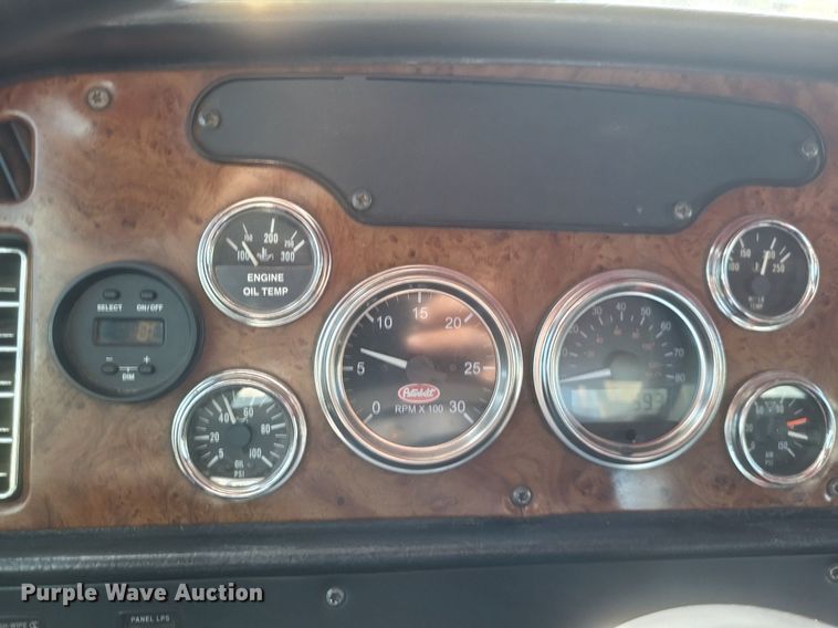 image for item DQ3642 2003 Peterbilt  378 semi truck