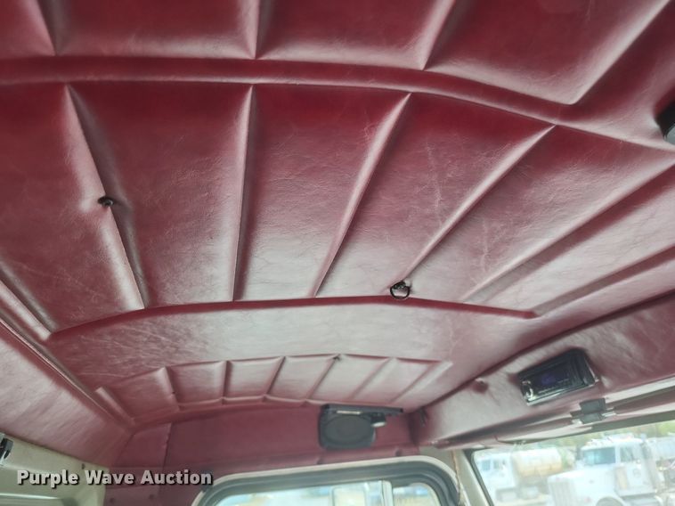 image for item DQ3642 2003 Peterbilt  378 semi truck