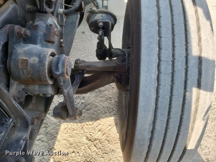 image for item DQ3642 2003 Peterbilt  378 semi truck