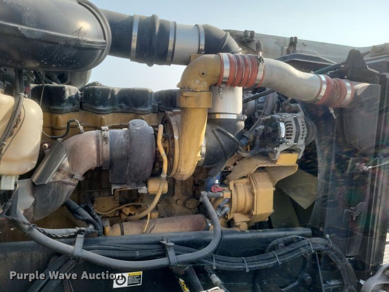 image for item DQ3642 2003 Peterbilt  378 semi truck