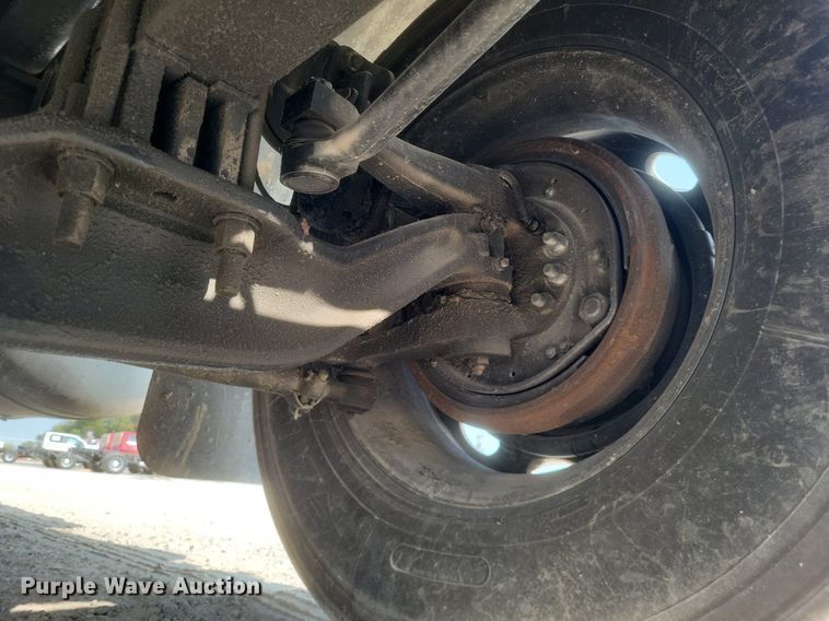 image for item DQ3642 2003 Peterbilt  378 semi truck