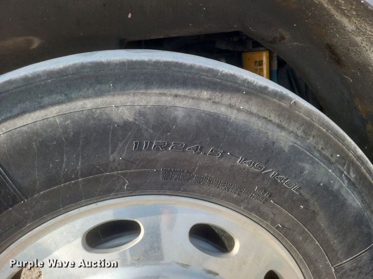 image for item DQ3642 2003 Peterbilt  378 semi truck