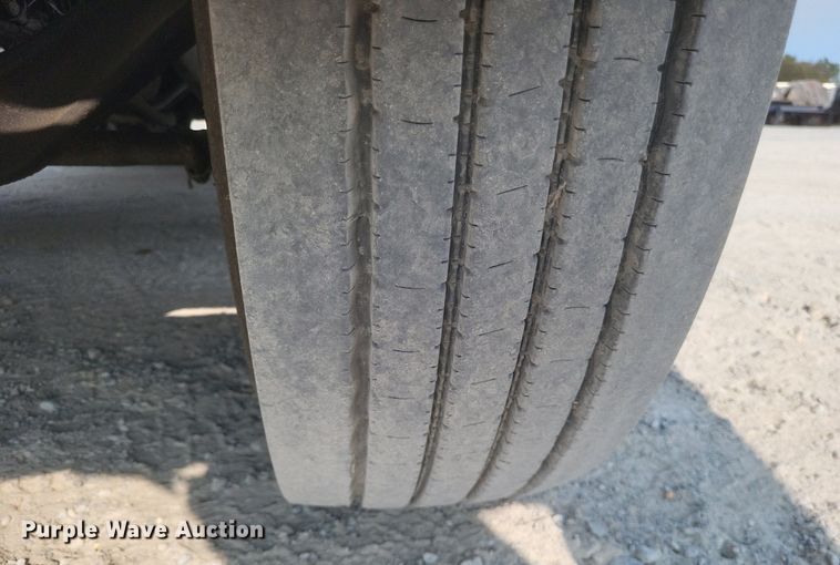 image for item DQ3642 2003 Peterbilt  378 semi truck