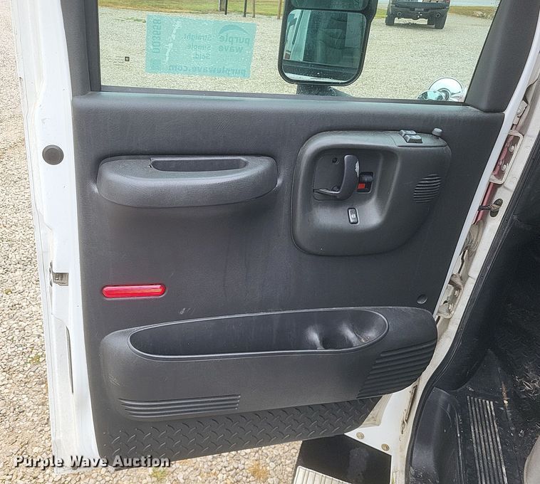 image for item DQ3658 2008 Chevrolet  C4500 truck cab and chassis