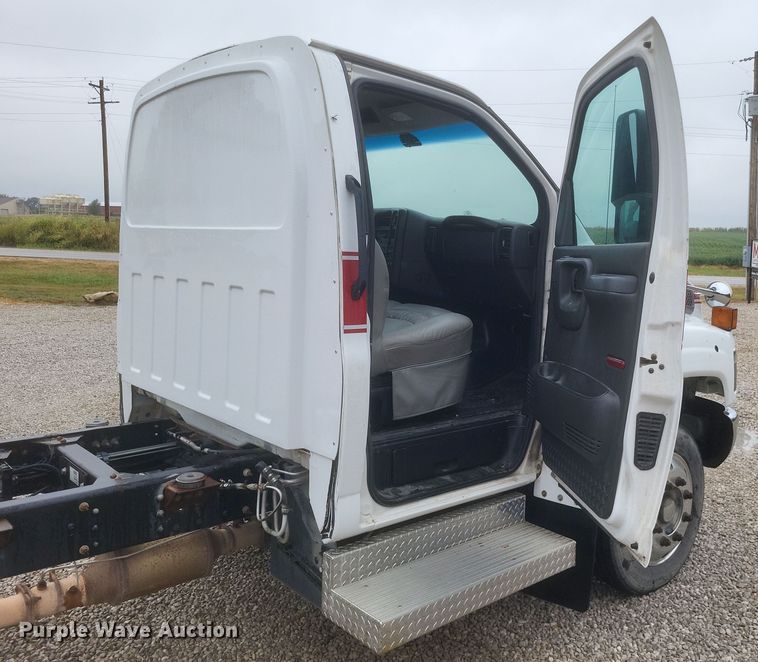 image for item DQ3658 2008 Chevrolet  C4500 truck cab and chassis