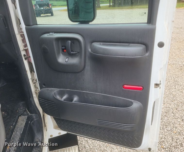 image for item DQ3658 2008 Chevrolet  C4500 truck cab and chassis