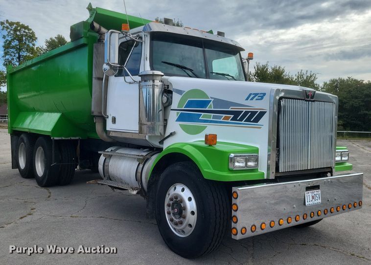 image for item DQ3661 2007 Western Star  4900FA dump truck